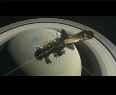 Cassini Grand Finale : une plongée au cœur des aurores radio de Saturne