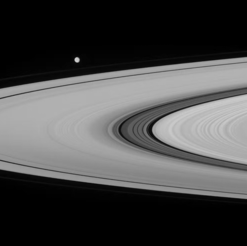  La division de Cassini n'est pas complètement vide